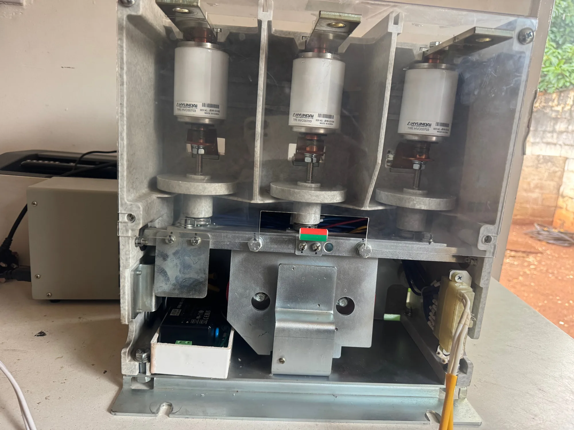 LWSC contactor power stack during rebuild